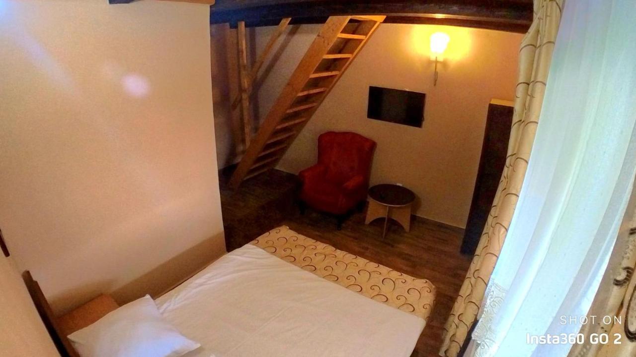 Vila Sura Razoare シギショアラ エクステリア 写真